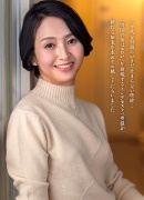 増岡しのぶ