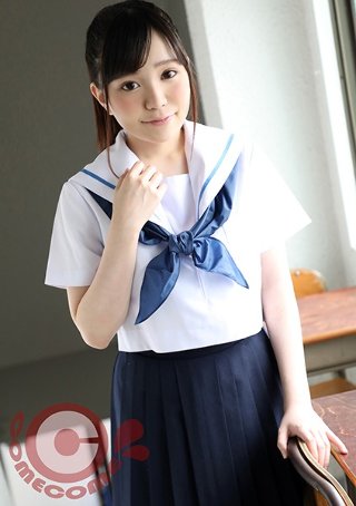 [有馬すず]誰もいない放課後の教室に彼女を残らせて、セーラー服...