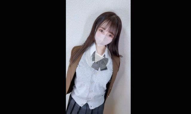 [Exclusively available now] Super beautiful half-Chinese "idol student" 18-year-old, first really dangerous daytime ejaculation in her life. A rare high-quality video of over 90 minutes. - amateur
