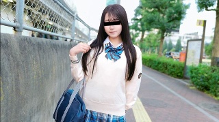 [素人]Pranking a girl in uniform on ...