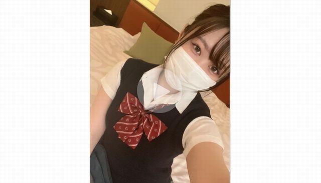 無修正≪初撮り≫優等生18さい、げんえき 心の奥に秘められた変態願望は「大乱交パーティー」 土手マンきっつきつマンコに遠慮なく大量精子中出し2連発! - 素人