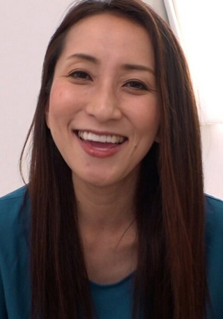 [素人]美しすぎる還暦熟女！？旦那とは4年くらいセックスレ...