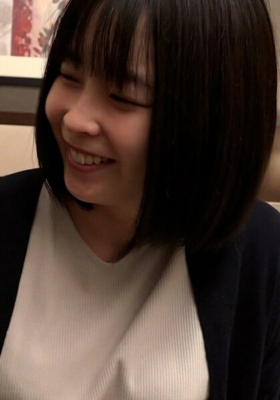 旦那を置いてひとり旅の人妻さんを食事に誘って、酔わせてそのままホテルに連れ込みラブラブ絶頂中出しセックス!