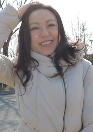 [素人]男性経験は8年間なし！やりたいけど相手がいない熟女...