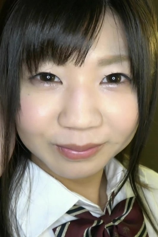 Having sex with a girl with an idol face in the bath or bed
