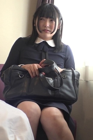 [素人]An old man inseminates a beaut...