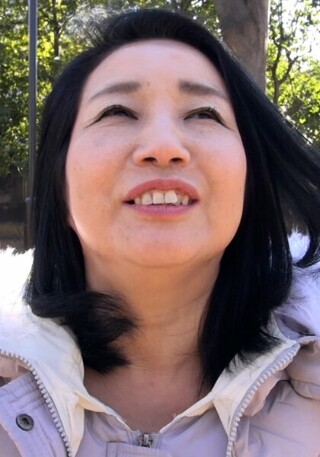 [素人]一个50多岁的成熟女人，婚姻生活过得很复杂！她为了再次确认身...