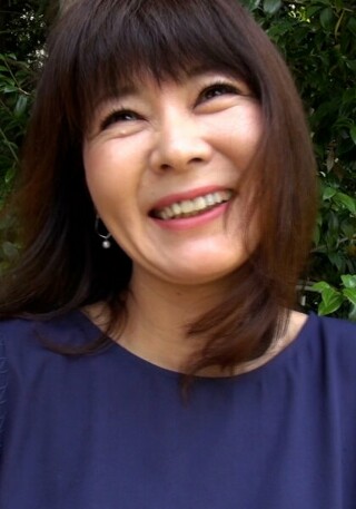 [素人]バツニ五十路熟女が新しい出会いとSEXを求めてAV...