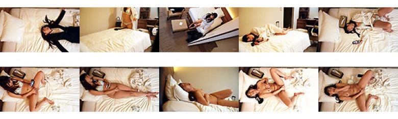 Voyeurism Business hotel intrusion Unprotected masturbation Beautiful beautiful OL with beautiful breasts:Image