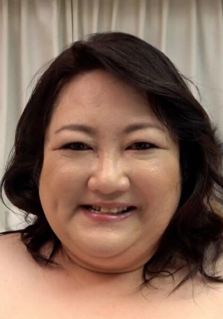 [9999]一个喜欢男人的肉嘟嘟的好色成熟女人，颤抖着她丰满的身体做爱