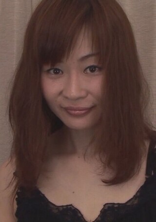 [9999]成熟女人鼓足勇气去应聘，却紧张得发抖！我舔了舔她的乳头和阴户...