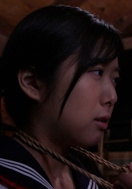 A pretty maiden play falls into the sweet and abnormal pleasure of hemp rope in an old attic!