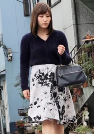 [9999]夫の親友と不倫関係に堕ちた若妻…旦那とのセックスレ...