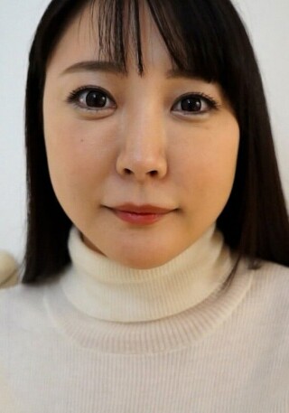 [9999]没有婚外情经验的年轻妻子，却有真正的婚外情经历……隔着裤子闻...