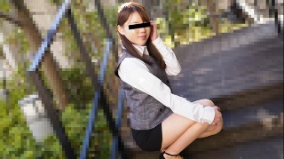 [玉置れに]下班回家途中与剃光超短裙的接待员中出性爱！