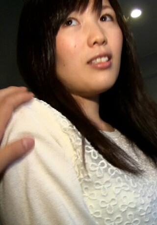 [素人]清楚な雰囲気の可愛い系熟女も実はむっつりヤリマン！...