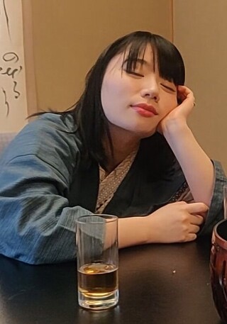 [素人]旅行先で心も身体も大解放！旅館のお部屋で浴衣も乱れる4Pセッ...