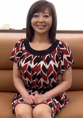 [素人]长期分居的50多岁成熟女性，嘴上说是为了钱，却出现在AV中释...
